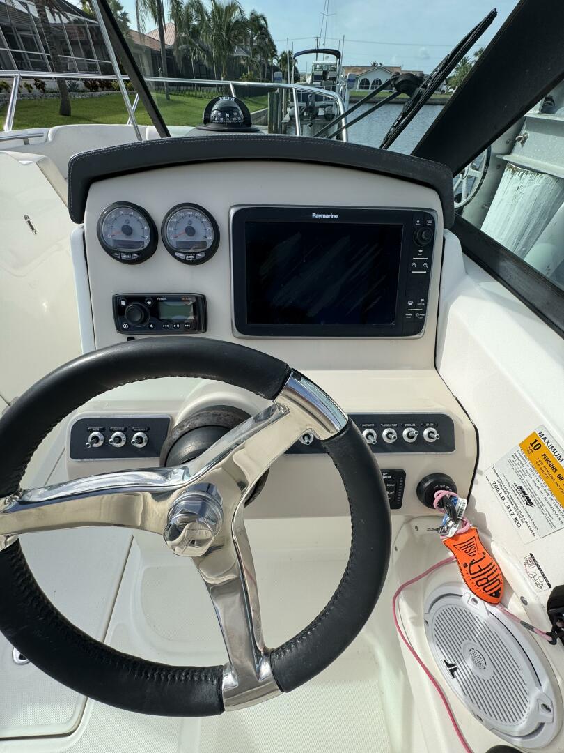 Slide: The Image of Boston Whaler 23 2014 - 5378203