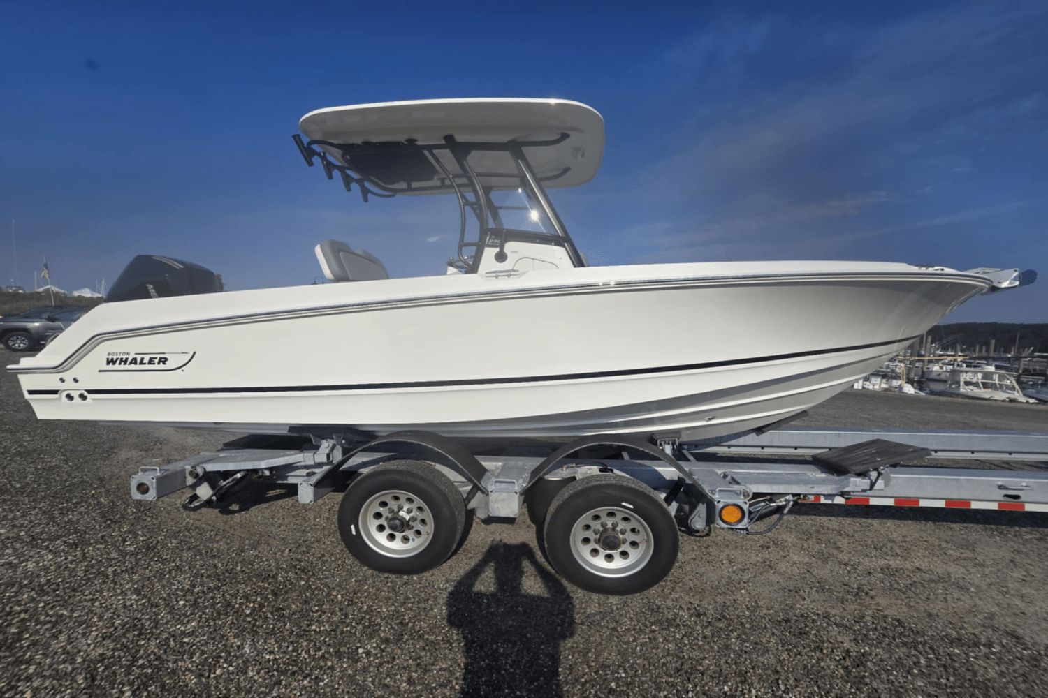 Slide: The Image of Boston Whaler 230 Outrage 2025 - 0