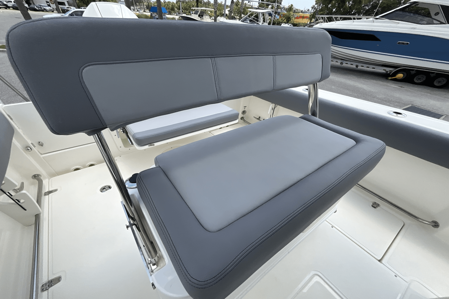 Slide: The Image of Boston Whaler 230 Outrage 2025 - 27