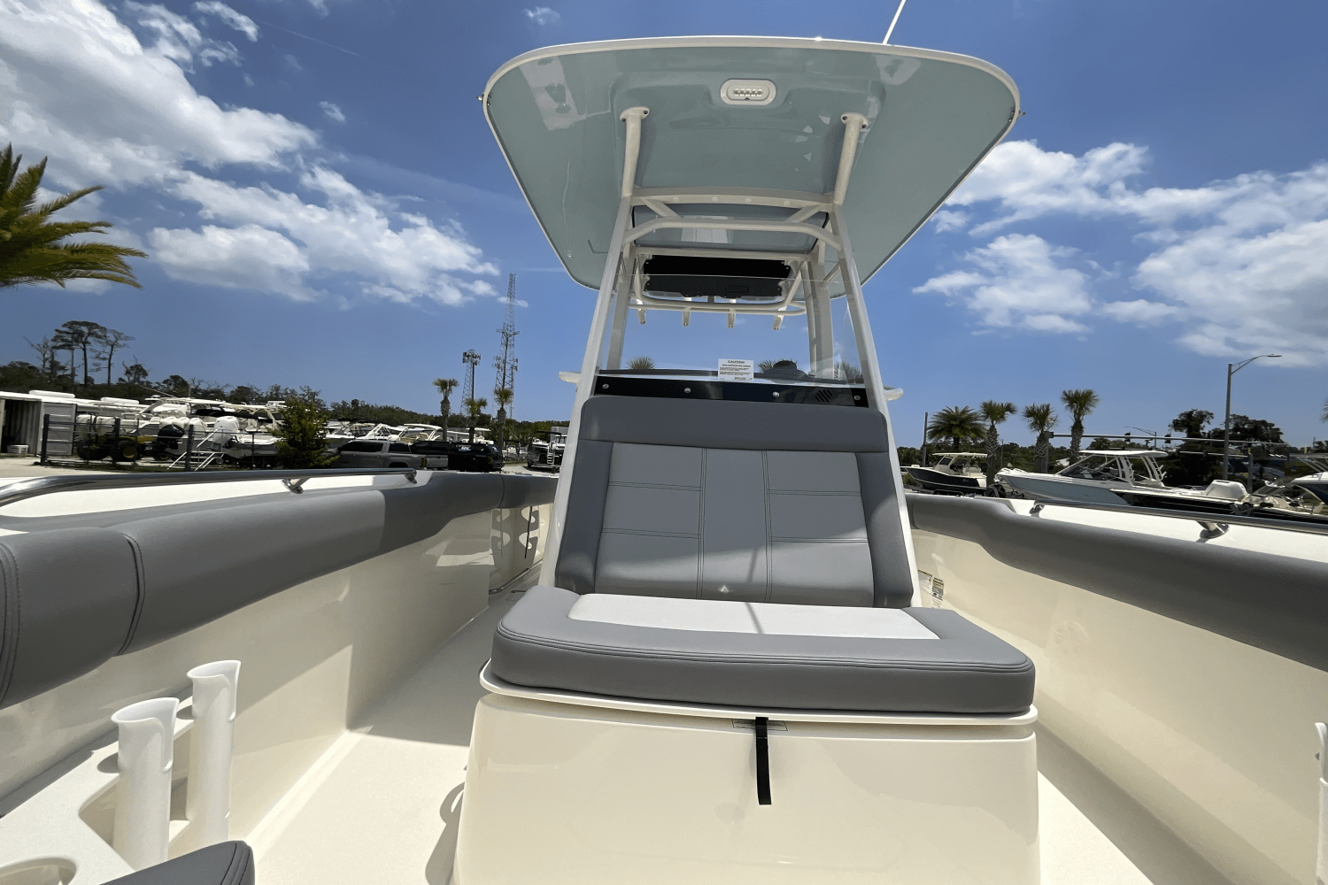 Slide: The Image of Boston Whaler 230 Outrage 2025 - 30