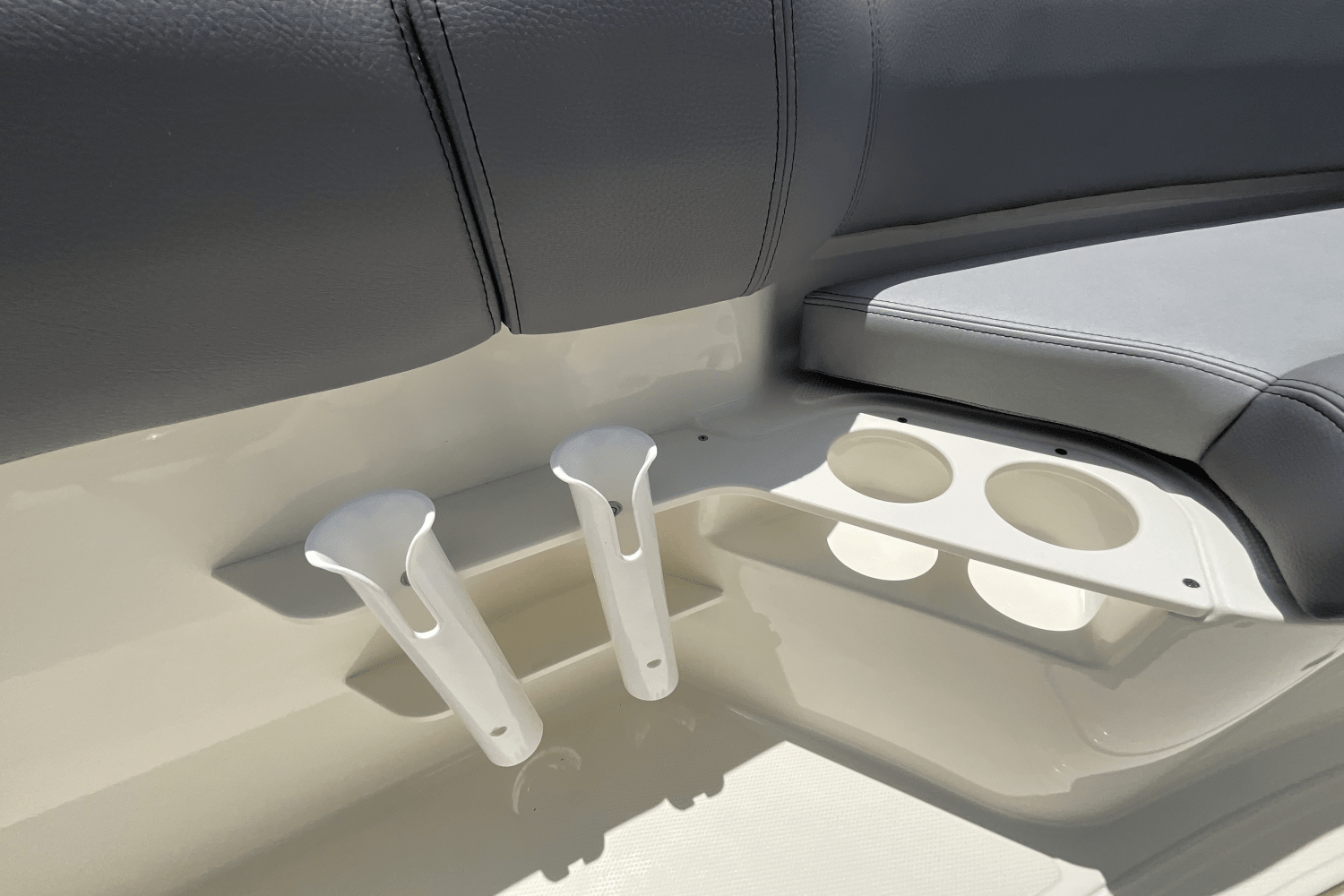 Slide: The Image of Boston Whaler 230 Outrage 2025 - 34