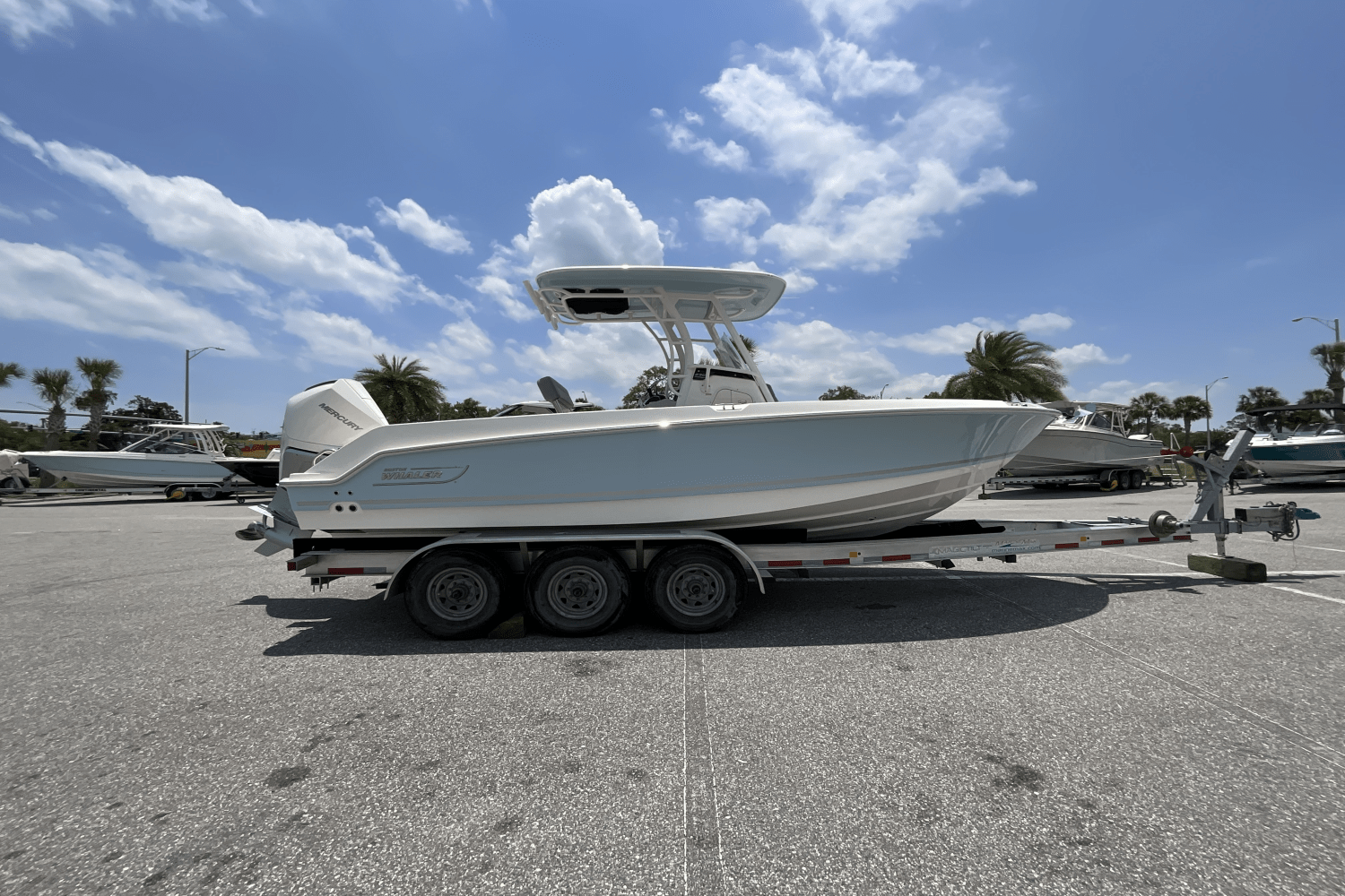 Slide: The Image of Boston Whaler 230 Outrage 2025 - 4