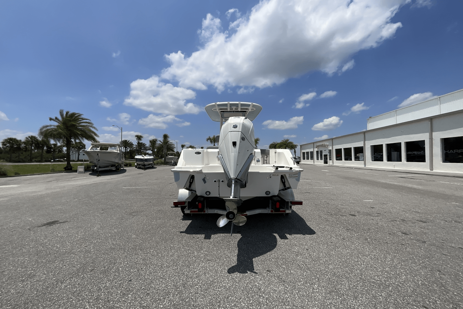 Slide: The Image of Boston Whaler 230 Outrage 2025 - 5