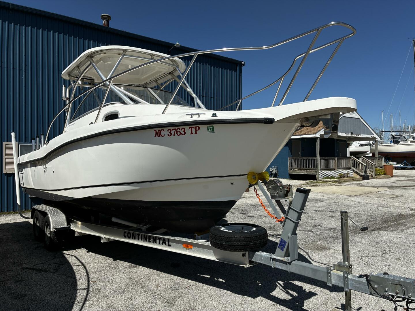Slide: The Image of Boston Whaler 235 Conquest 2005 - 5295476