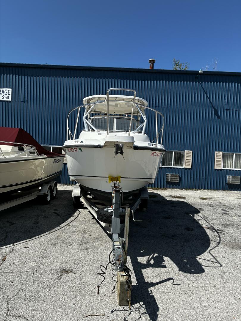 Slide: The Image of Boston Whaler 235 Conquest 2005 - 5295477