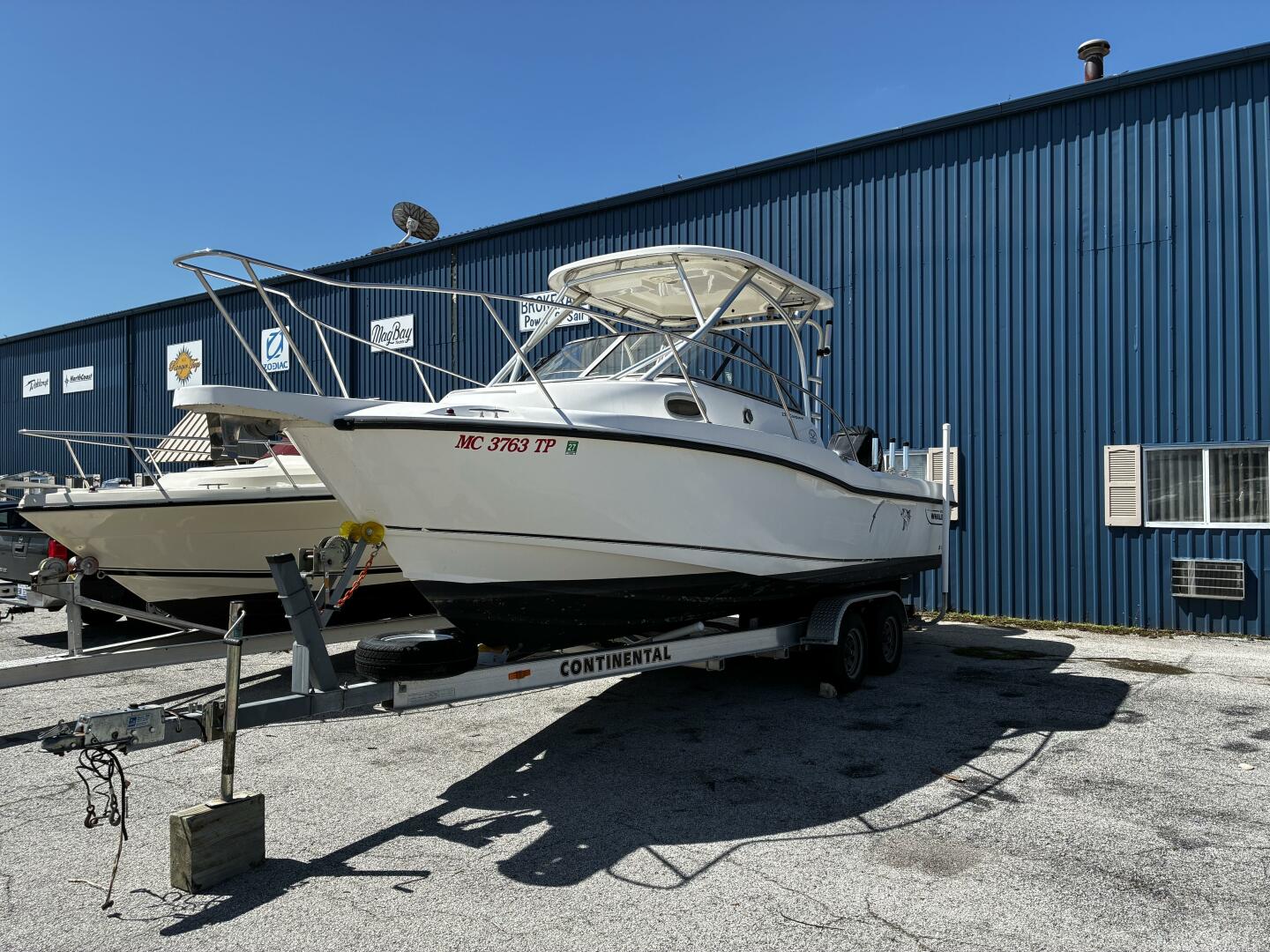 Slide: The Image of Boston Whaler 235 Conquest 2005 - 5295478