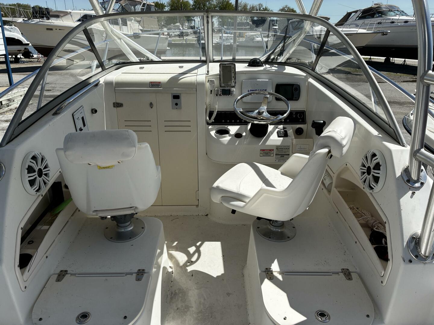 Slide: The Image of Boston Whaler 235 Conquest 2005 - 5295487