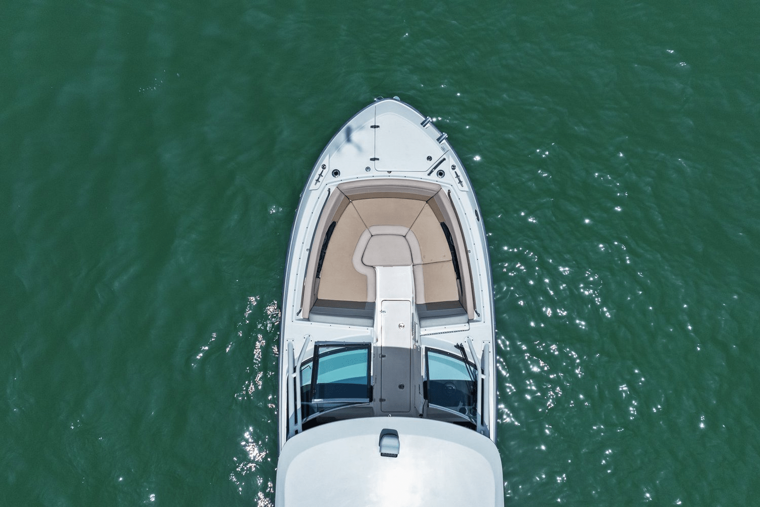 Slide: The Image of Boston Whaler 240 VANTAGE 2022 - 11