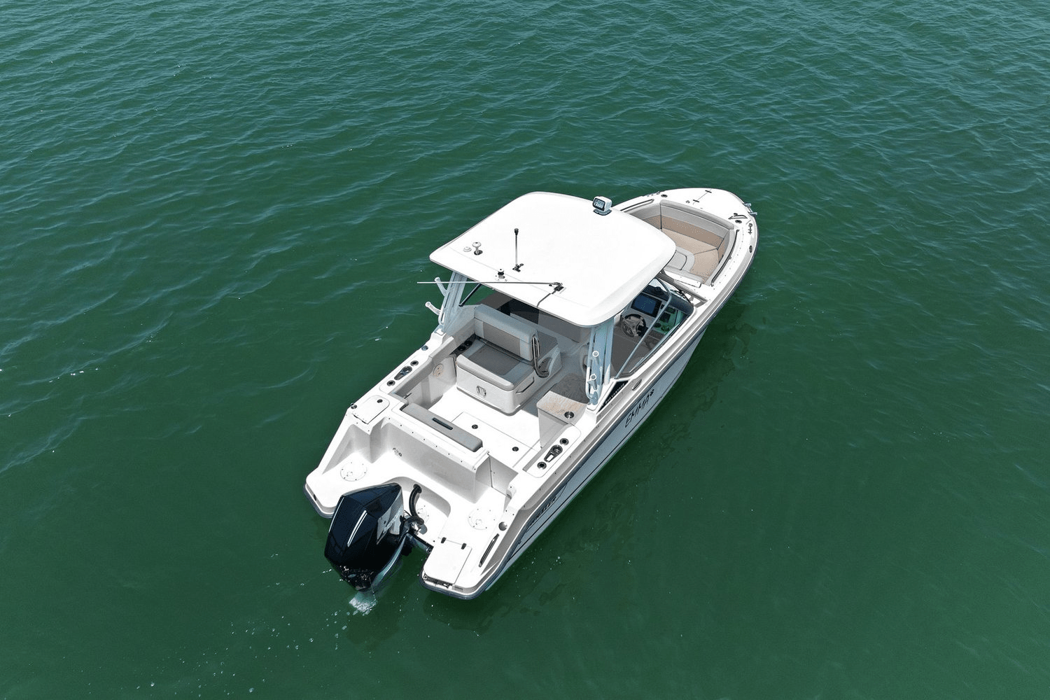 Slide: The Image of Boston Whaler 240 VANTAGE 2022 - 4