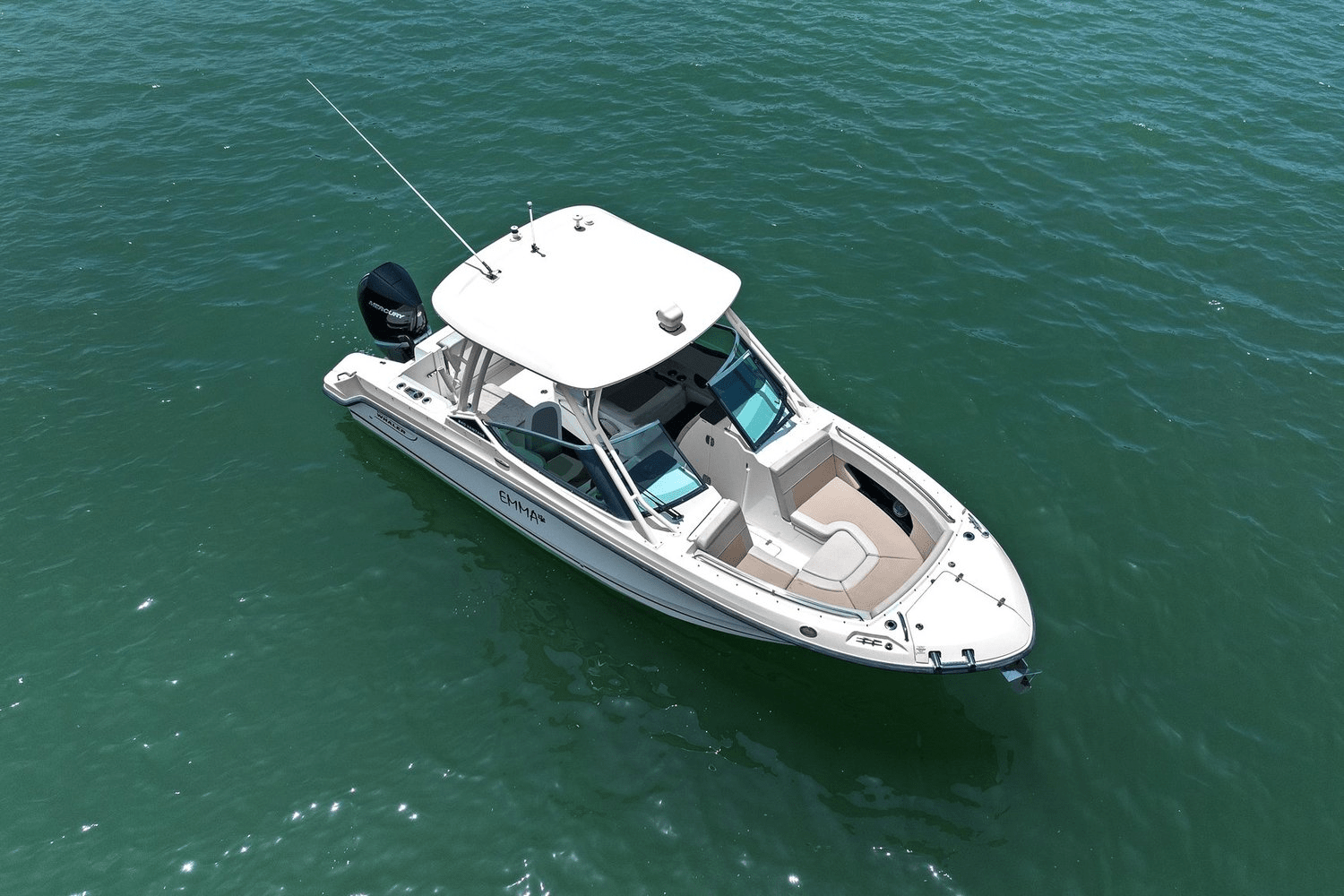 Slide: The Image of Boston Whaler 240 VANTAGE 2022 - 5