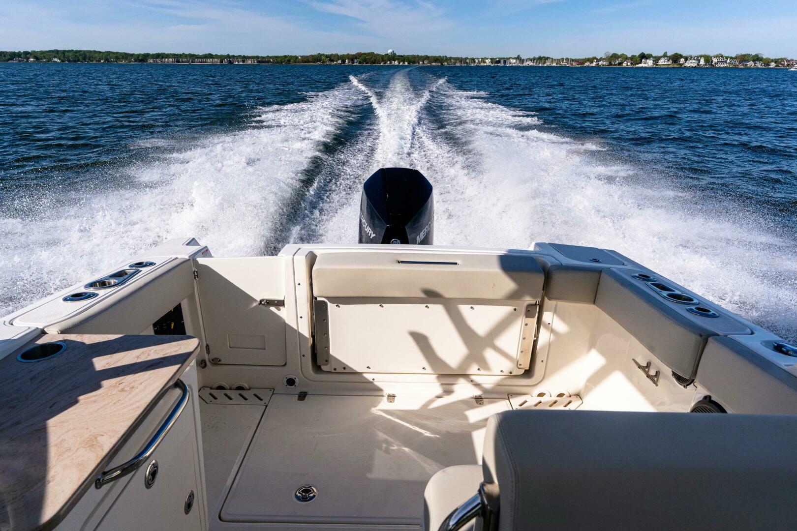 Slide: The Image of Boston Whaler 240 Vantage 2023 - 5251109