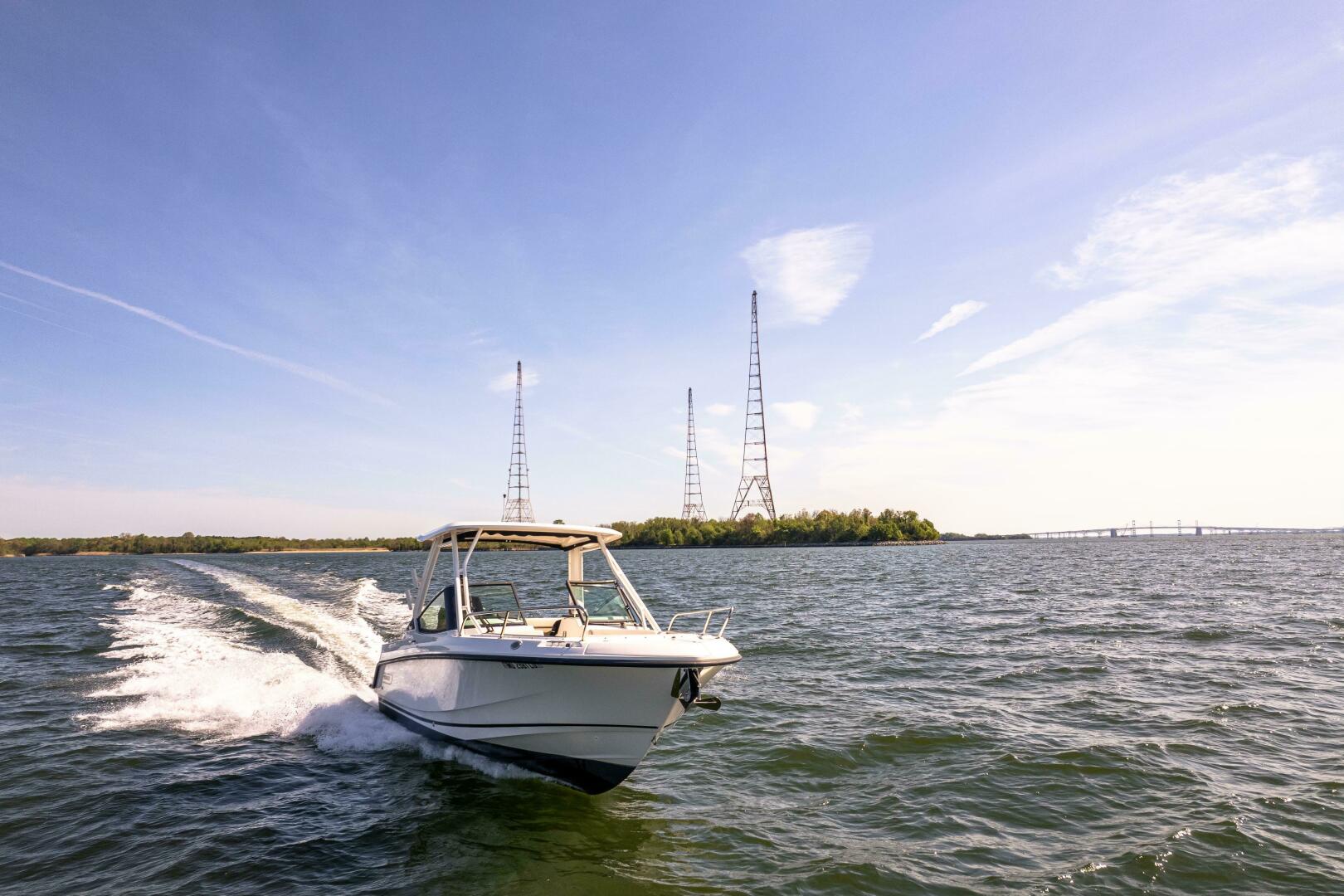 Slide: The Image of Boston Whaler 240 Vantage 2023 - 5251128