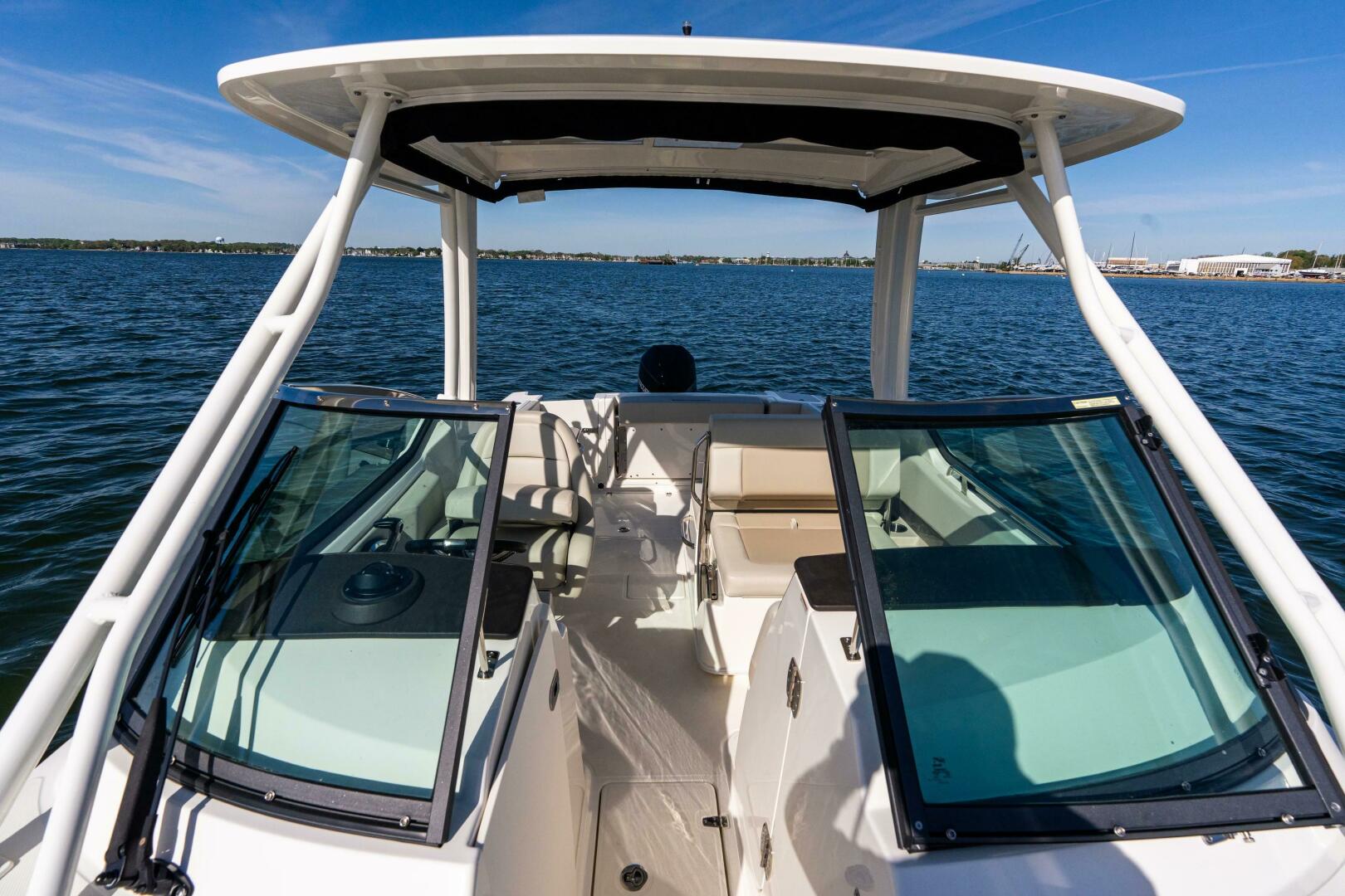 Slide: The Image of Boston Whaler 240 Vantage 2023 - 5251131
