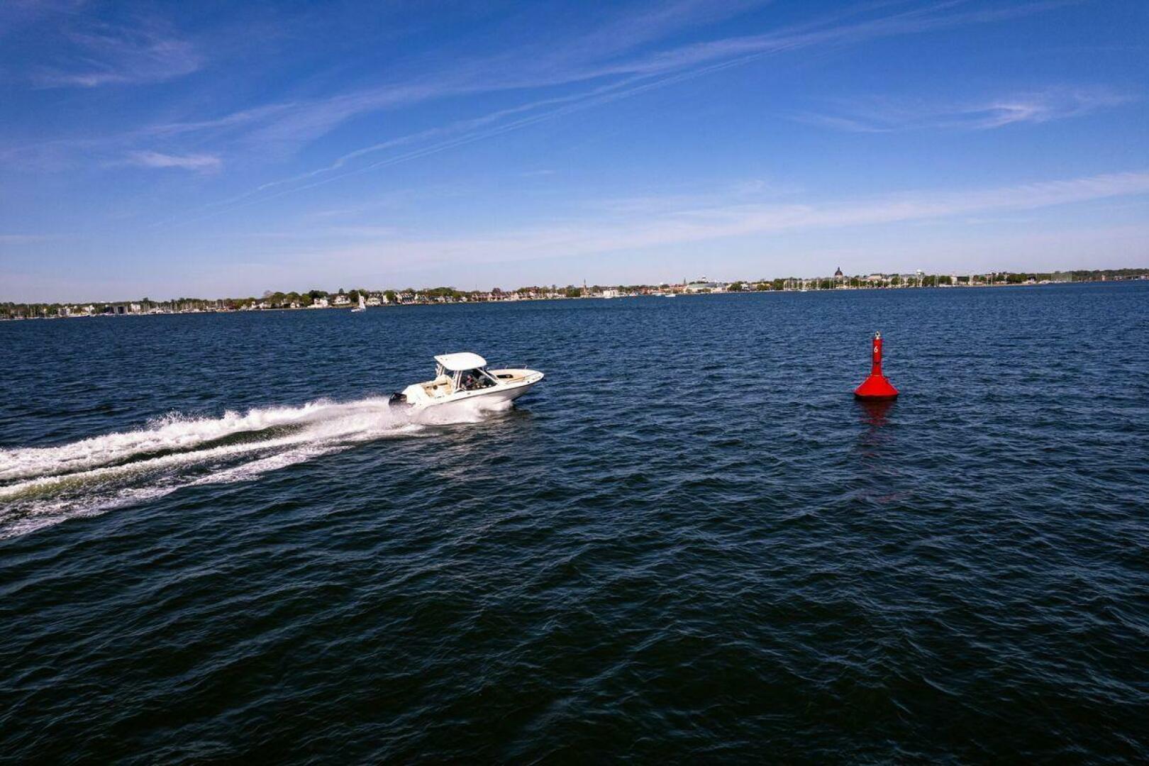 Slide: The Image of Boston Whaler 240 Vantage 2023 - 5251138