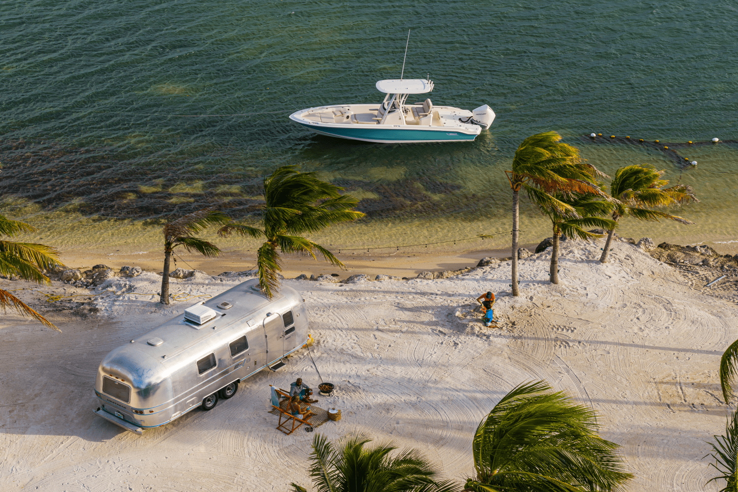 Slide: The Image of Boston Whaler 250 Dauntless 2026 - 36