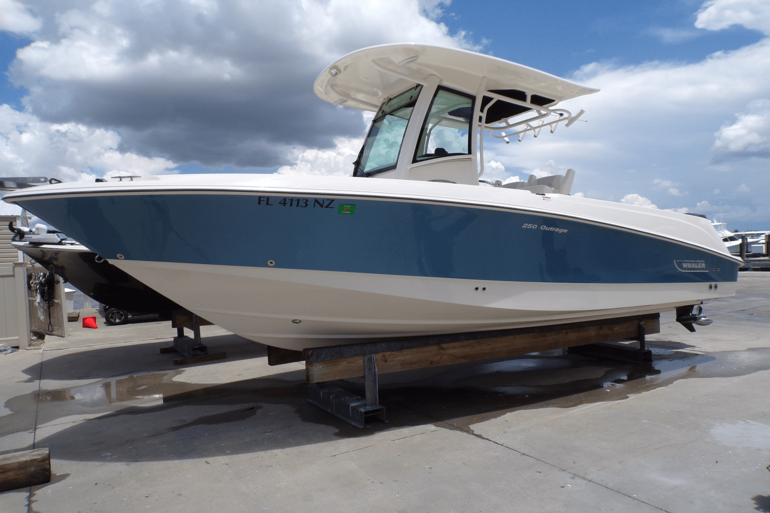 Slide: The Image of Boston Whaler 250 OUTRAGE 2009 - 0