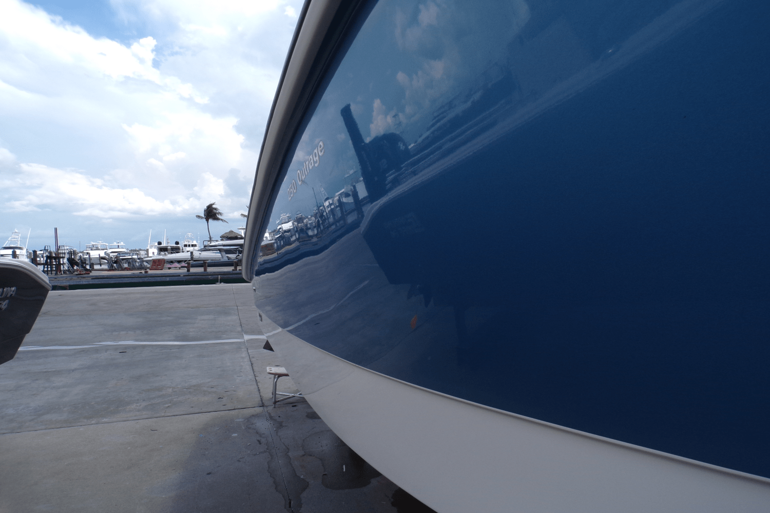 Slide: The Image of Boston Whaler 250 OUTRAGE 2009 - 10