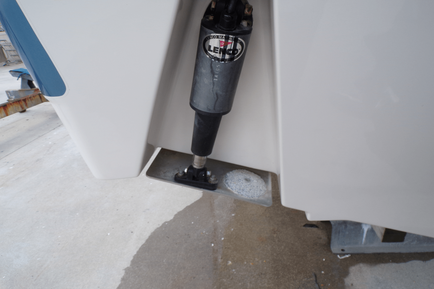 Slide: The Image of Boston Whaler 250 OUTRAGE 2009 - 24