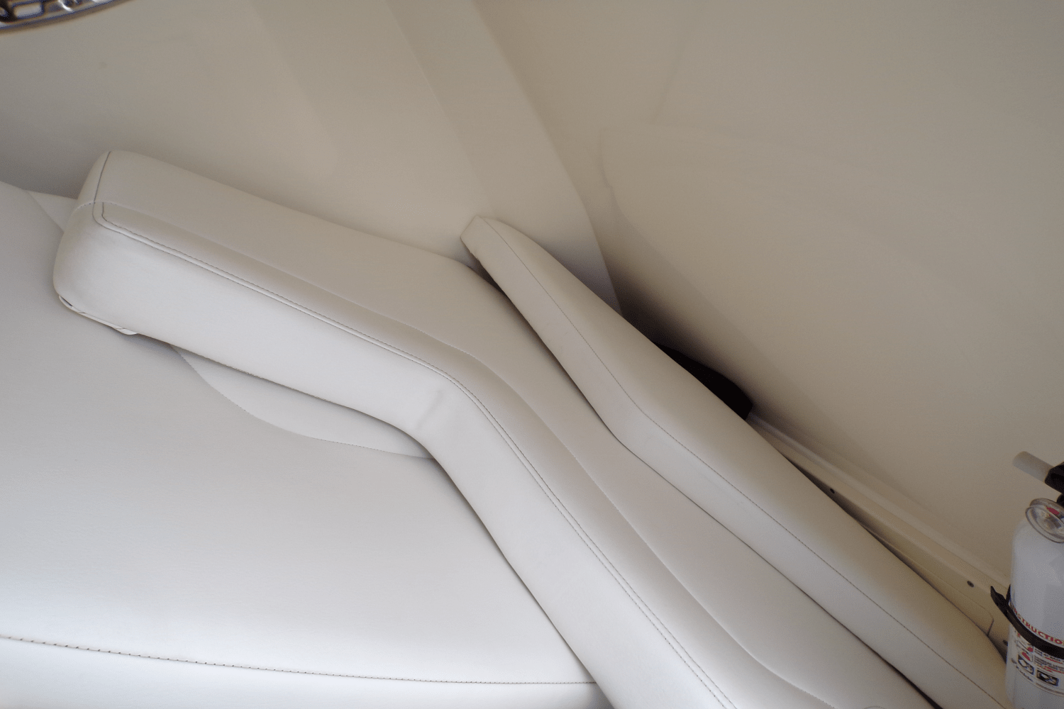 Slide: The Image of Boston Whaler 250 OUTRAGE 2009 - 37