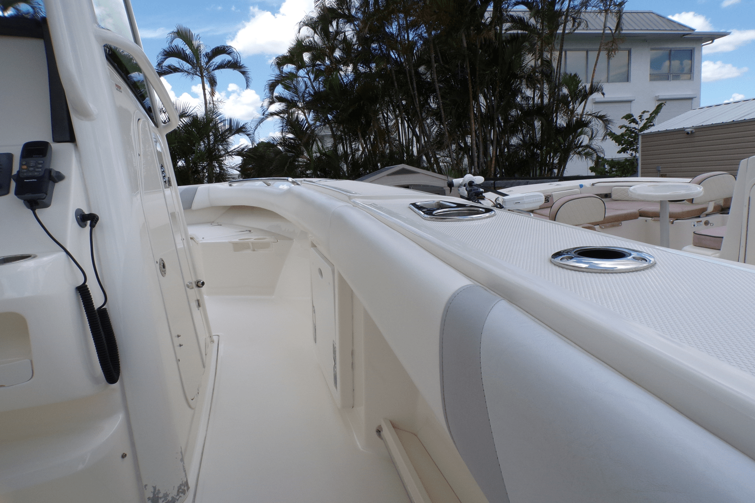 Slide: The Image of Boston Whaler 250 OUTRAGE 2009 - 39