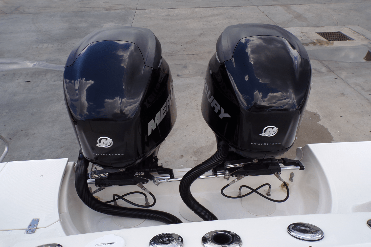 Slide: The Image of Boston Whaler 250 OUTRAGE 2009 - 45