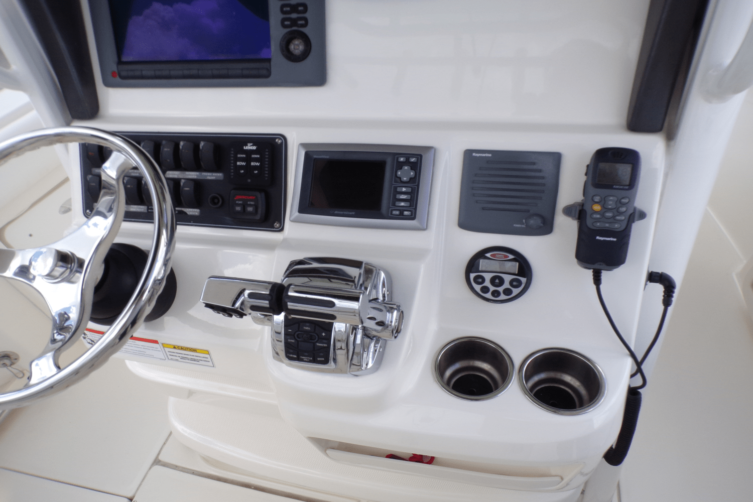 Slide: The Image of Boston Whaler 250 OUTRAGE 2009 - 49