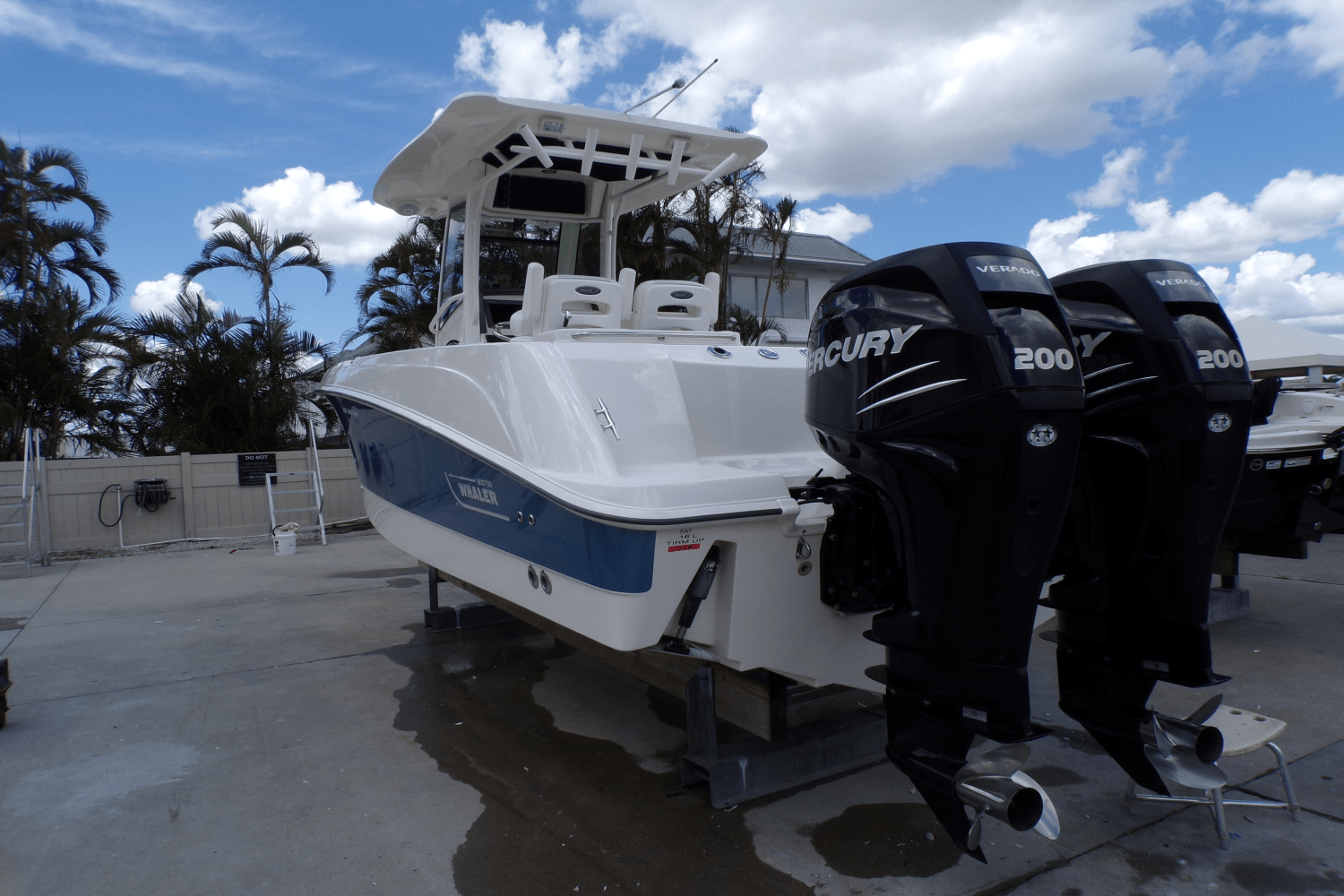 Slide: The Image of Boston Whaler 250 OUTRAGE 2009 - 5