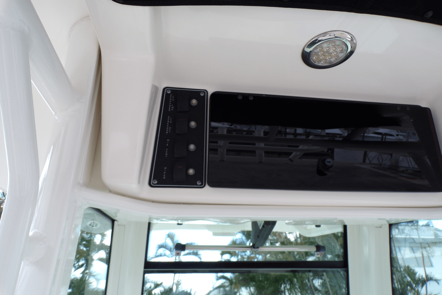 Slide: The Image of Boston Whaler 250 OUTRAGE 2009 - 52