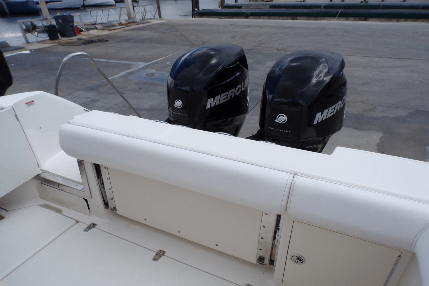 Slide: The Image of Boston Whaler 250 OUTRAGE 2009 - 57