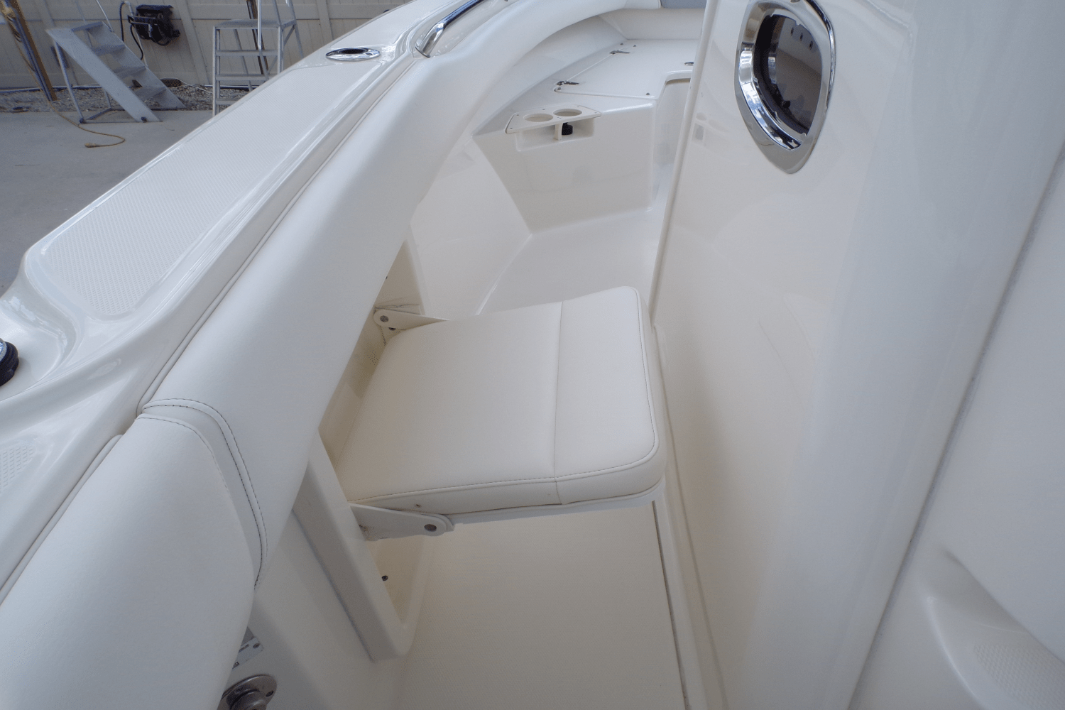 Slide: The Image of Boston Whaler 250 OUTRAGE 2009 - 60