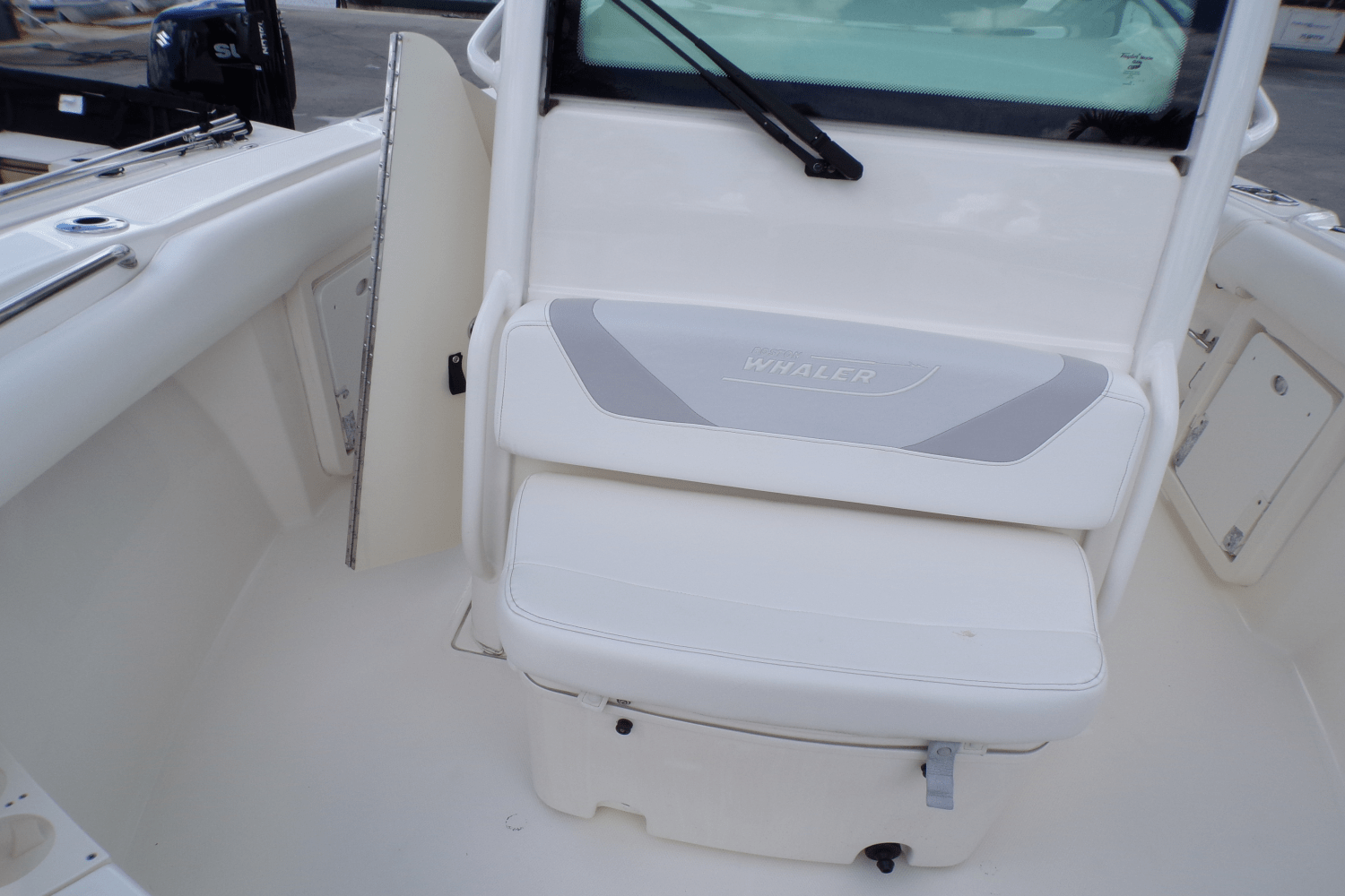Slide: The Image of Boston Whaler 250 OUTRAGE 2009 - 61