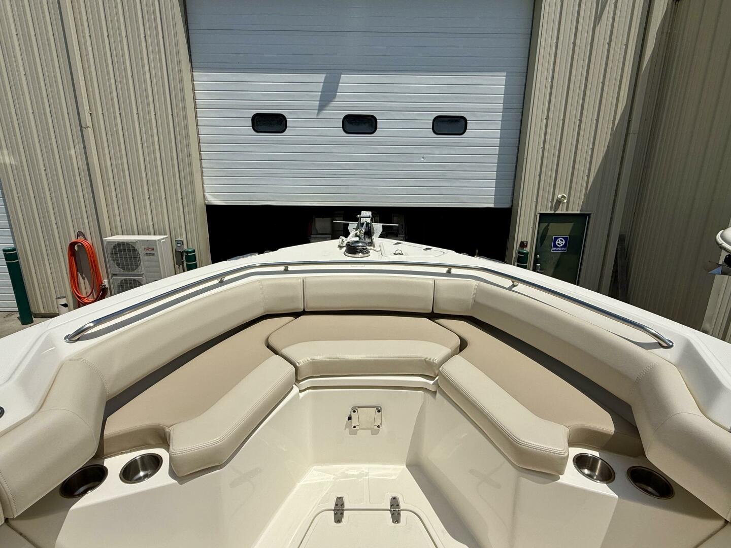 Slide: The Image of Boston Whaler 250 Outrage 2017 - 5503451
