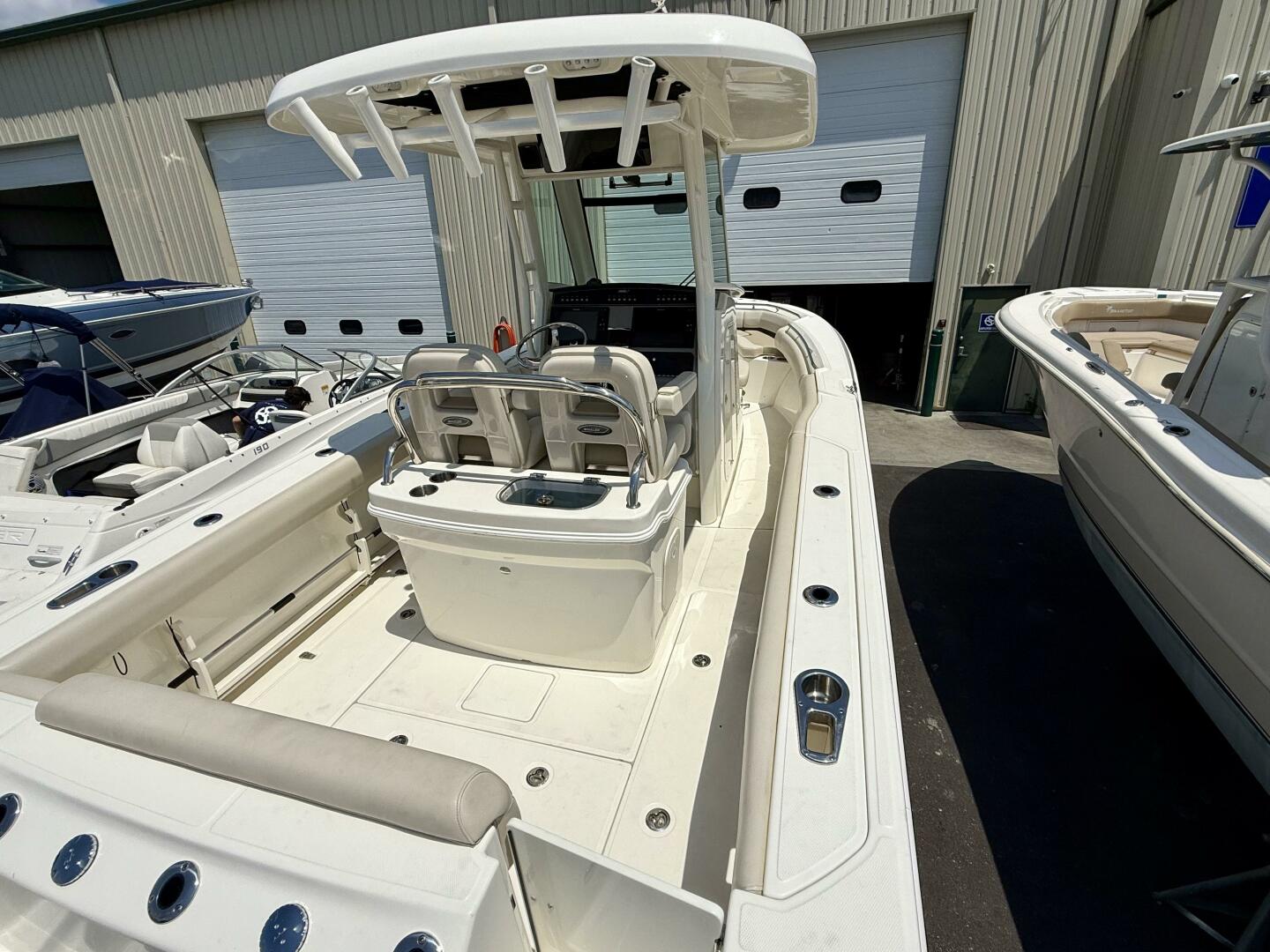Slide: The Image of Boston Whaler 250 Outrage 2017 - 5503436
