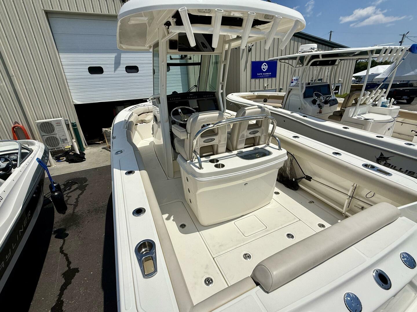 Slide: The Image of Boston Whaler 250 Outrage 2017 - 5503437