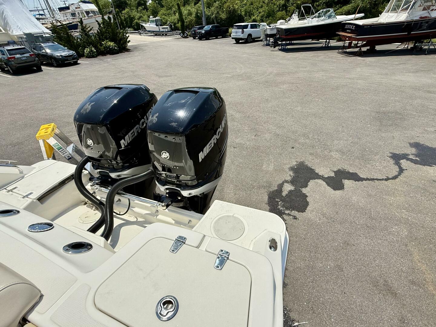 Slide: The Image of Boston Whaler 250 Outrage 2017 - 5503439