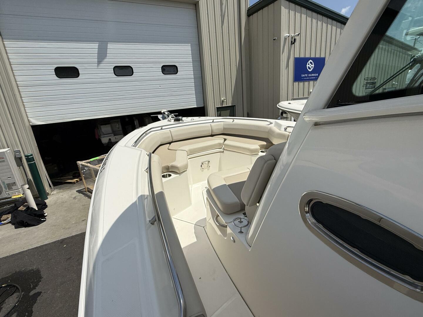 Slide: The Image of Boston Whaler 250 Outrage 2017 - 5503448