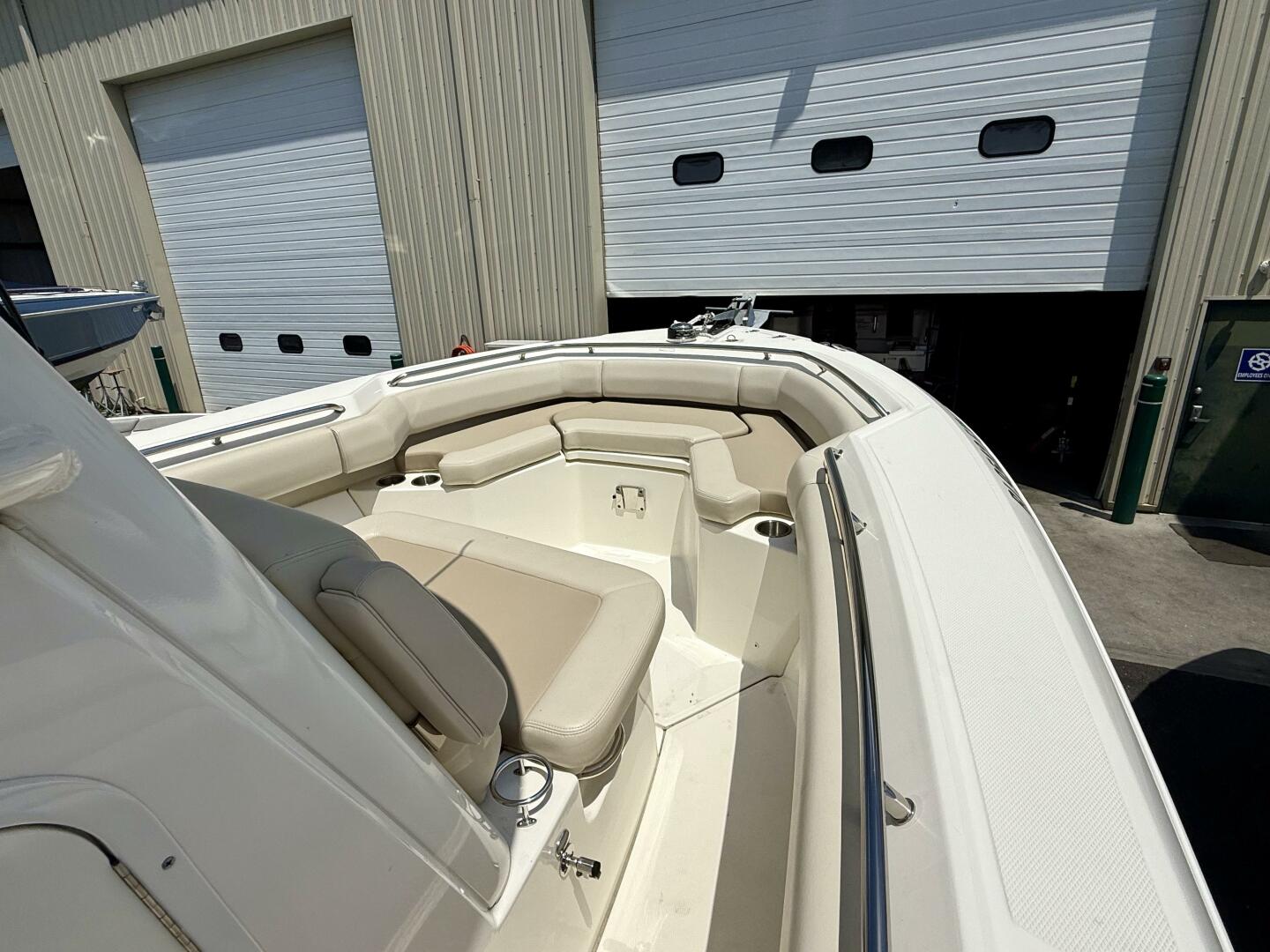 Slide: The Image of Boston Whaler 250 Outrage 2017 - 5503450