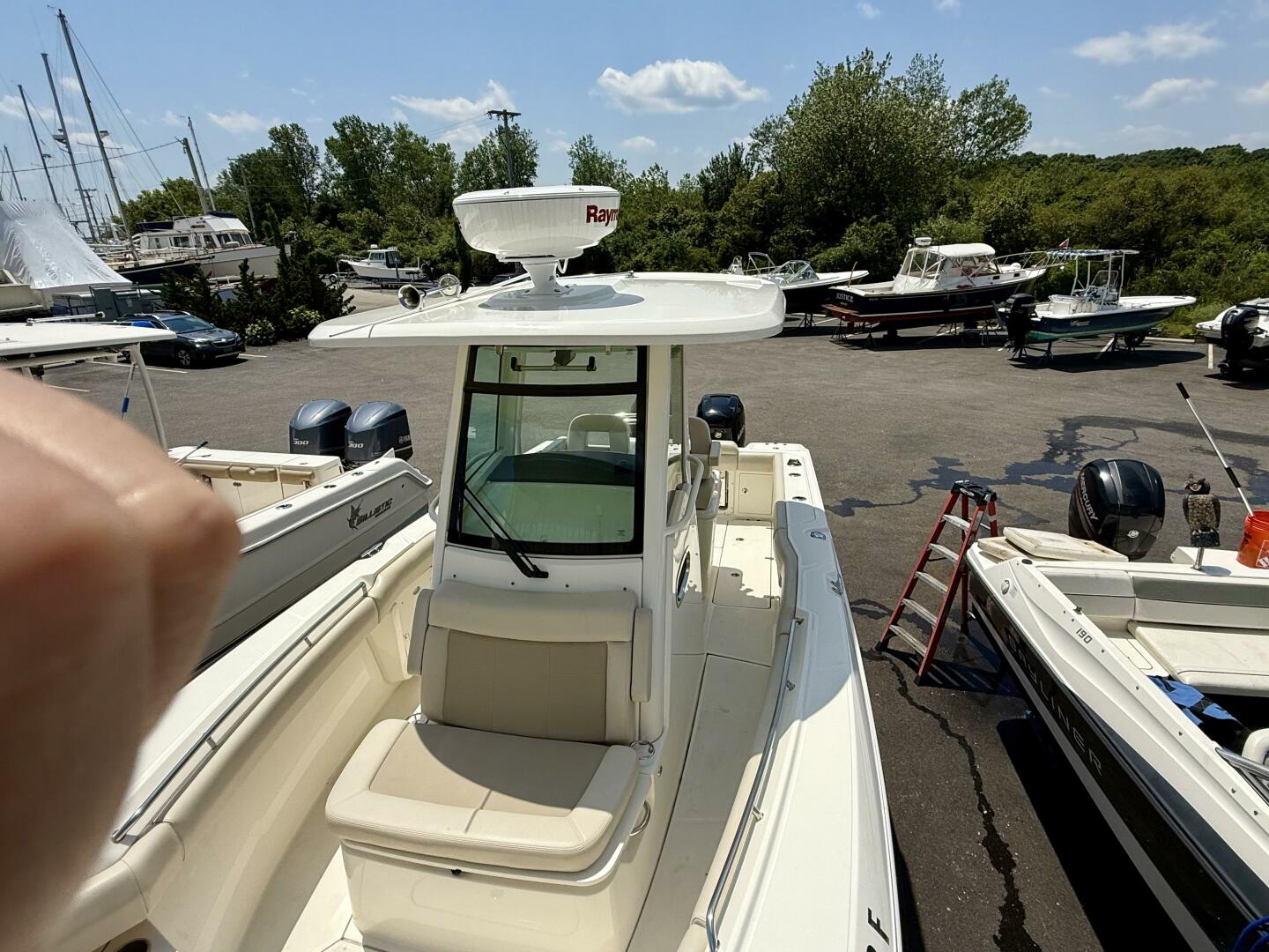 Slide: The Image of Boston Whaler 250 Outrage 2017 - 5503454