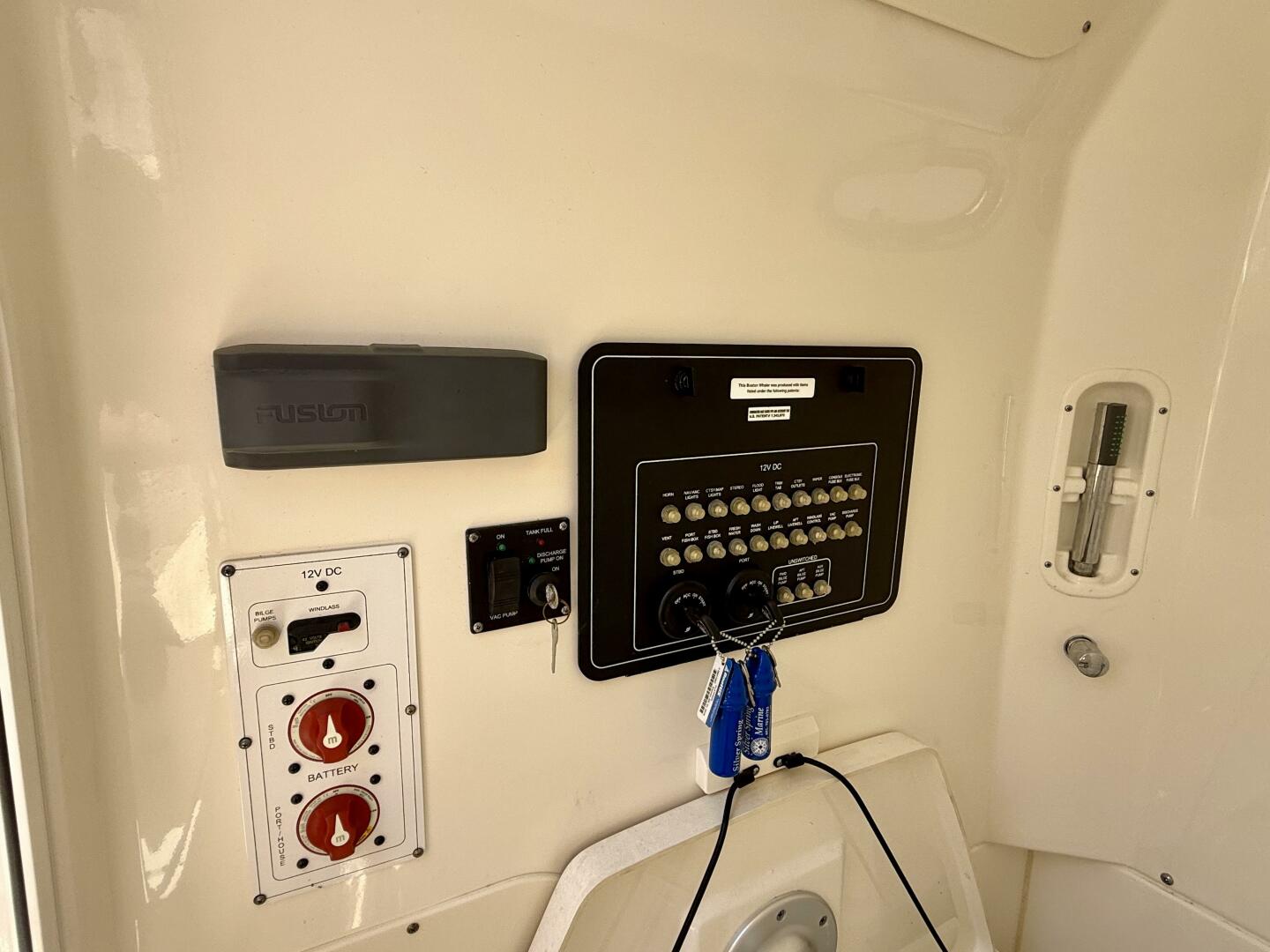 Slide: The Image of Boston Whaler 250 Outrage 2017 - 5503458