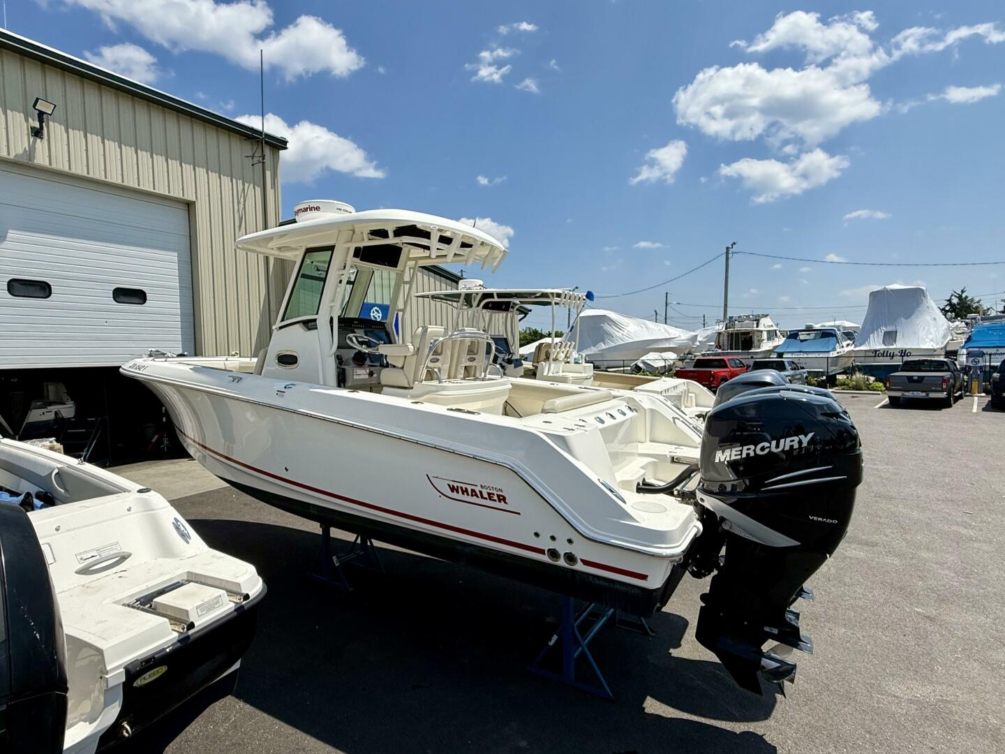 Slide: The Image of Boston Whaler 250 Outrage 2017 - 5503465