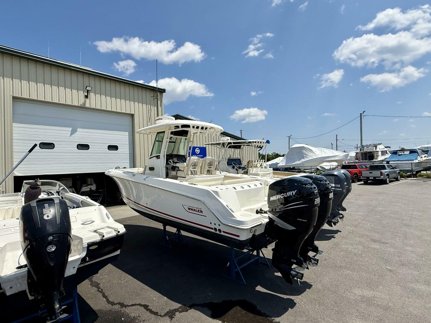 Slide: The Image of Boston Whaler 250 Outrage 2017 - 5503467