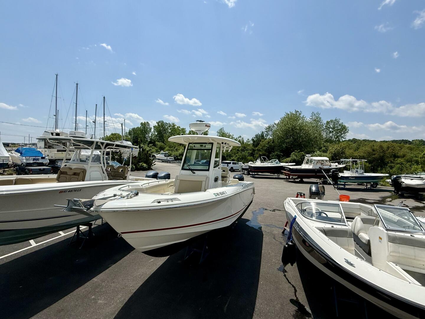 Slide: The Image of Boston Whaler 250 Outrage 2017 - 5503470