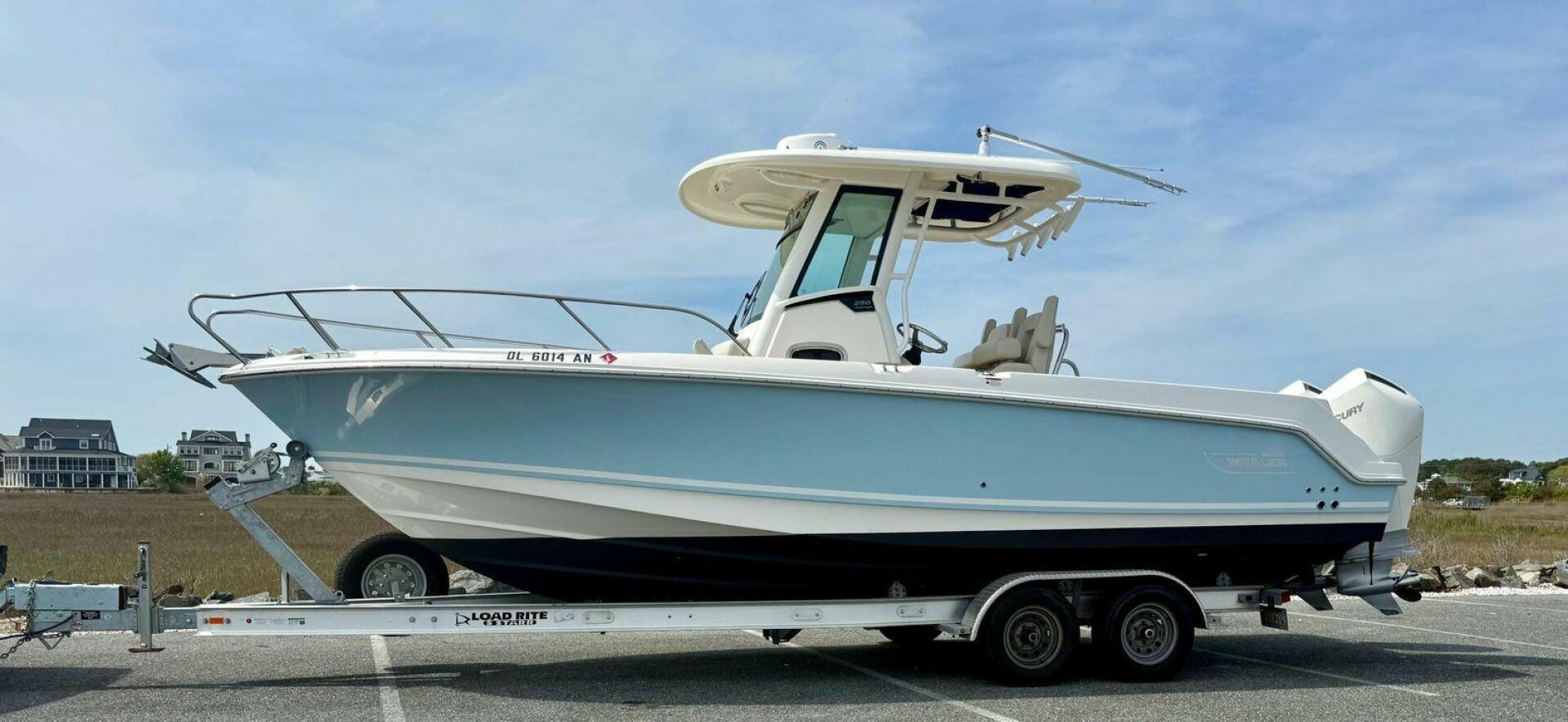 Slide: The Image of Boston Whaler 250 Outrage 2022 - 5279573