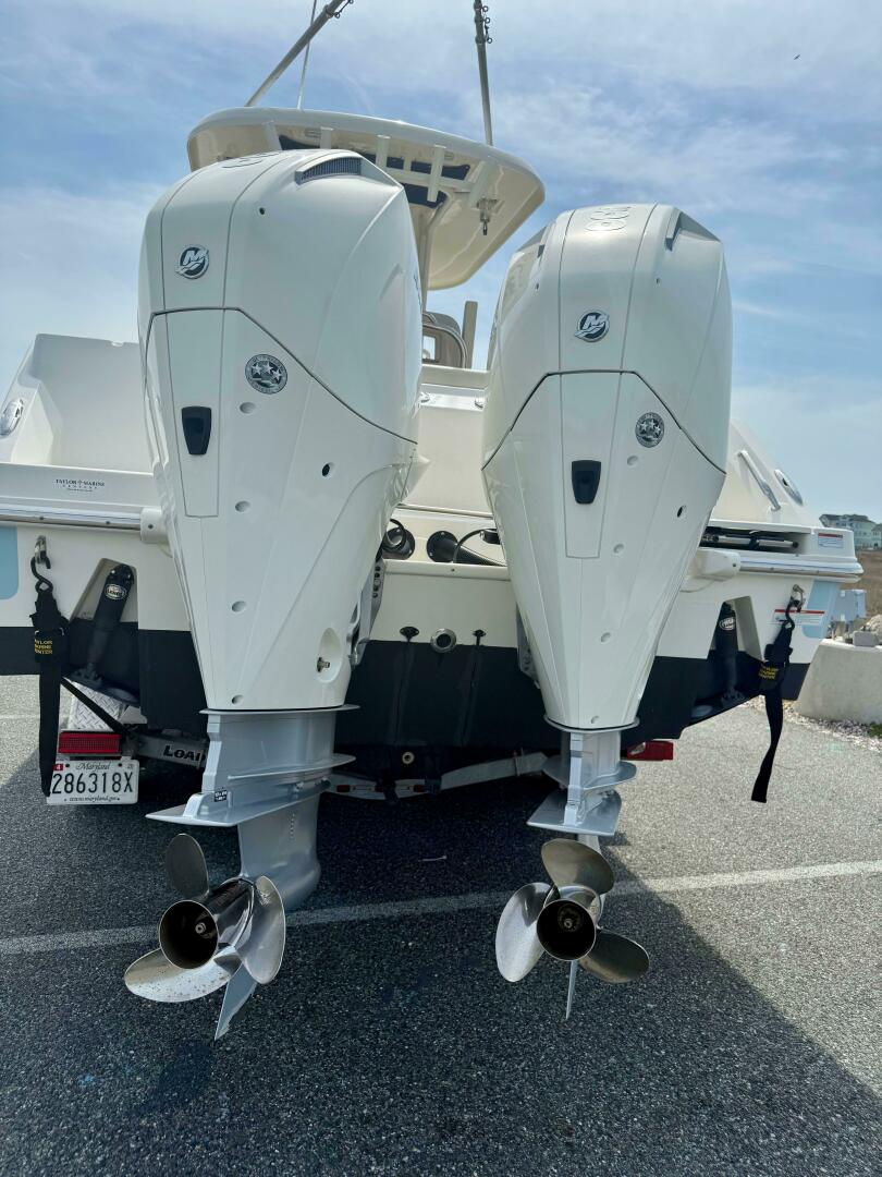 Slide: The Image of Boston Whaler 250 Outrage 2022 - 5279604