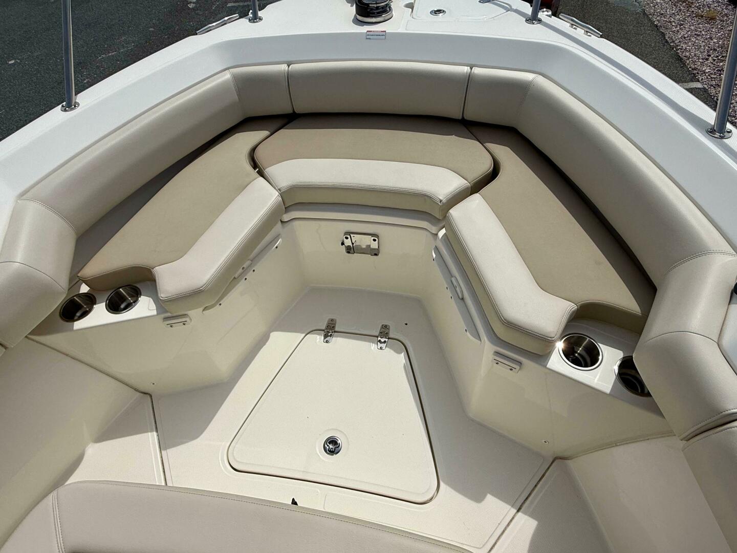 Slide: The Image of Boston Whaler 250 Outrage 2022 - 5279667
