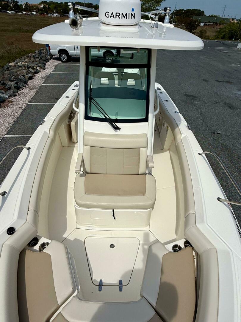Slide: The Image of Boston Whaler 250 Outrage 2022 - 5279678