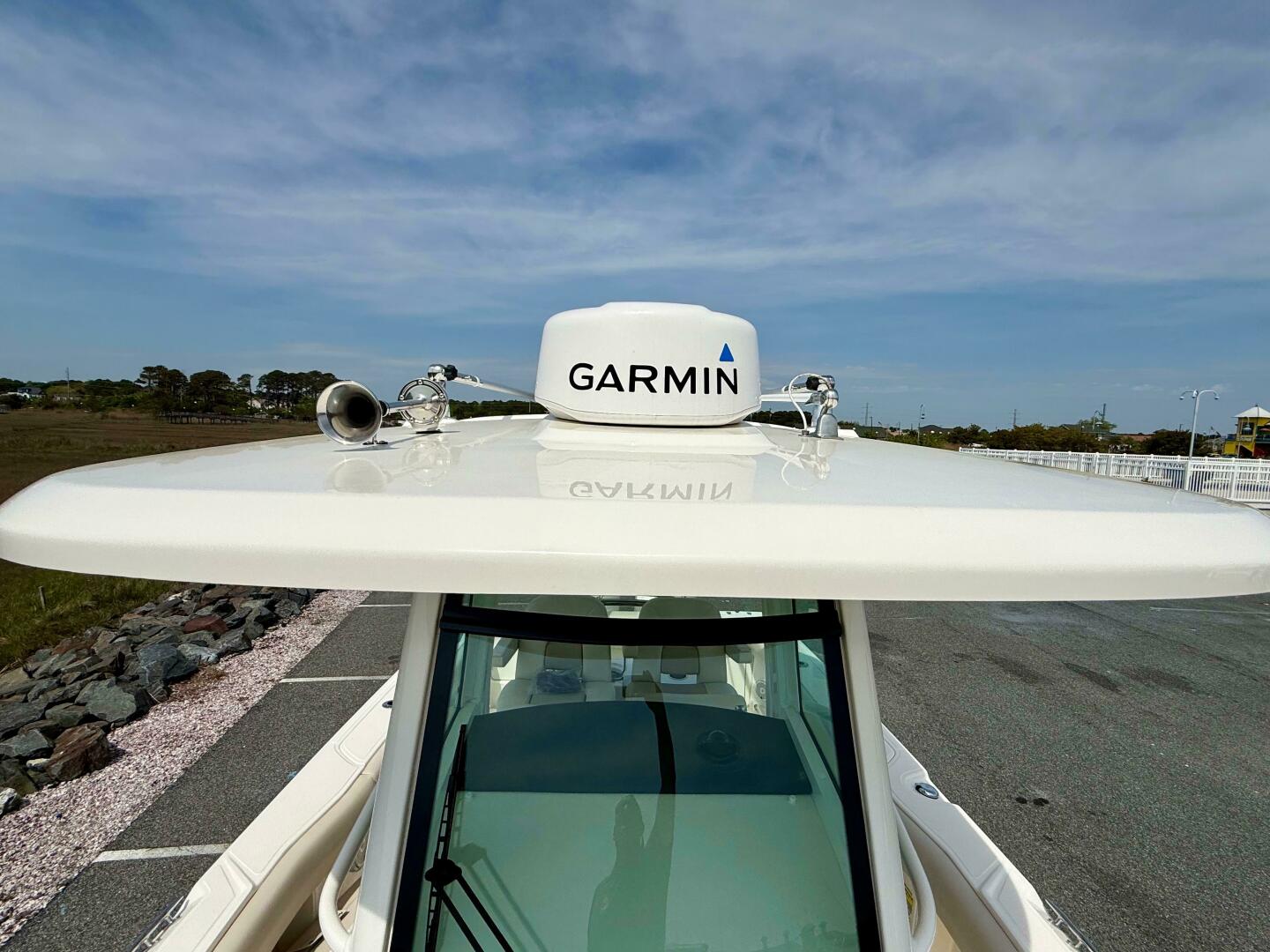 Slide: The Image of Boston Whaler 250 Outrage 2022 - 5279700