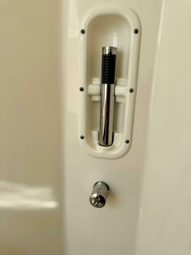 Slide: The Image of Boston Whaler 250 Outrage 2022 - 5279710