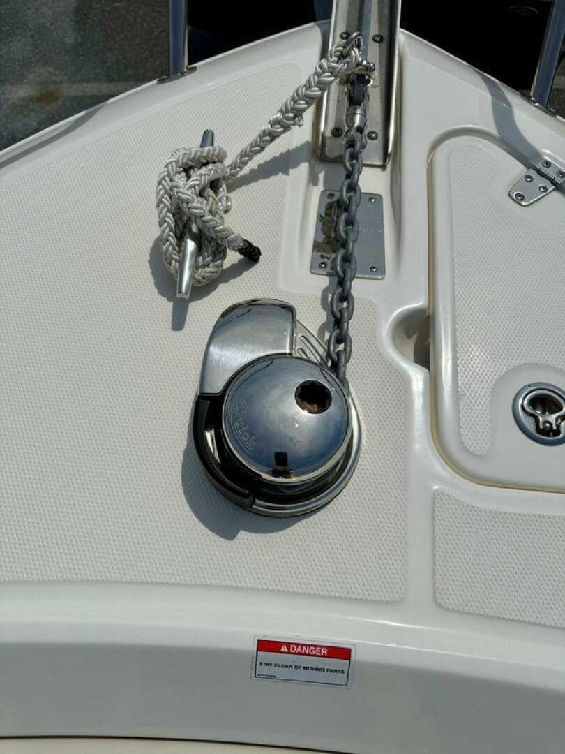 Slide: The Image of Boston Whaler 250 Outrage 2022 - 5279714