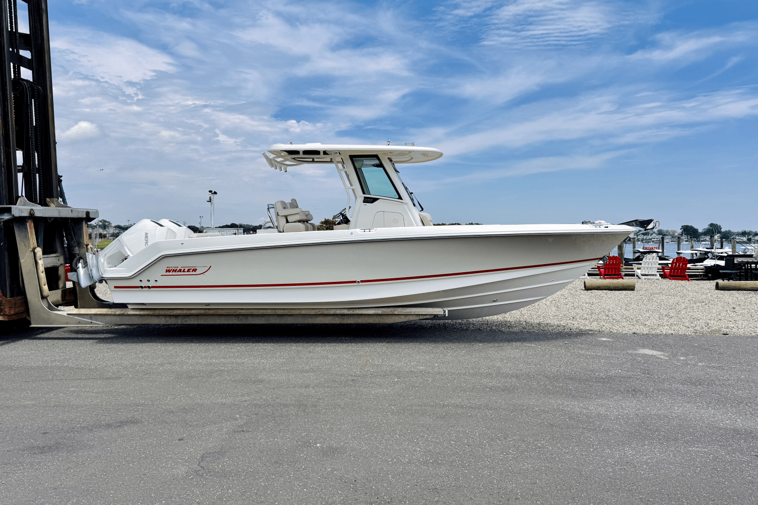 Slide: The Image of Boston Whaler 250 Outrage 2025 - 0